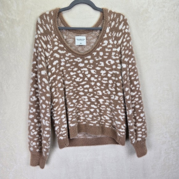 Abercrombie & Fitch Fuzzy Pullover Sweater Medium‎ Animal Print Soft Girl Cozy - Picture 1 of 7